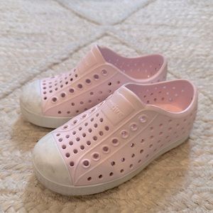 Native Jefferson Shell Pink Shoes